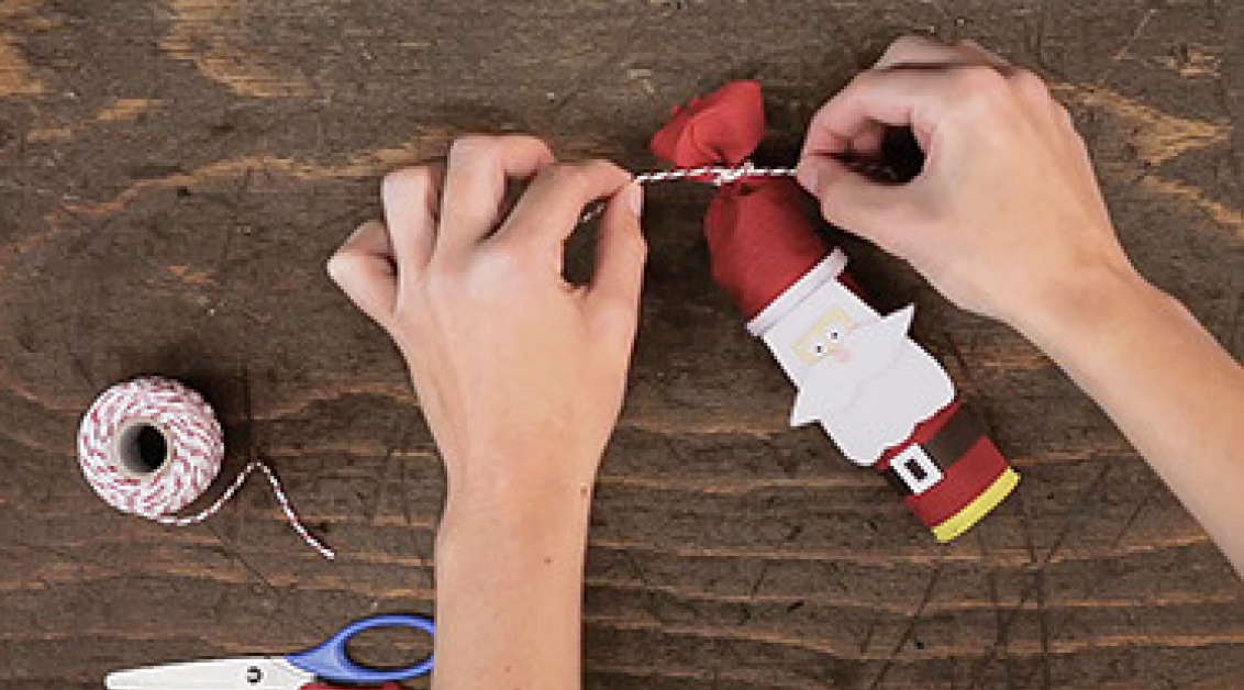 Basteln Riesenrollen Weihnachtsmann 12